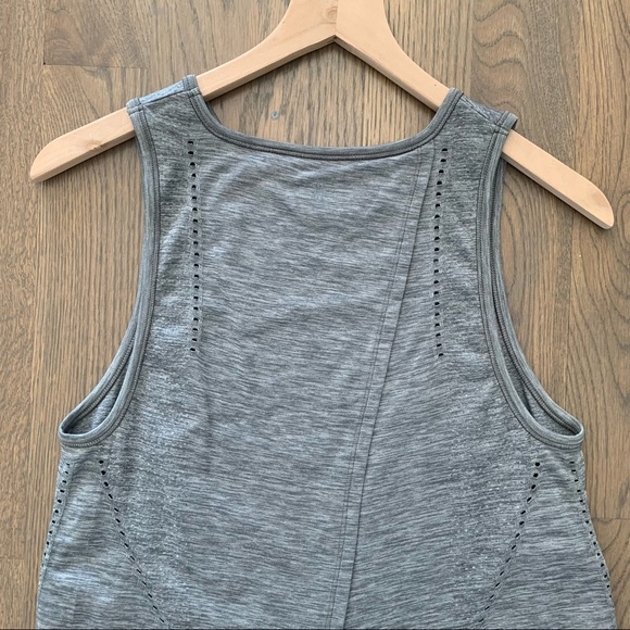 SOLD NWOT Athleta Foothill Heather Tank in Grey Heather Small - Picture 5 of 5